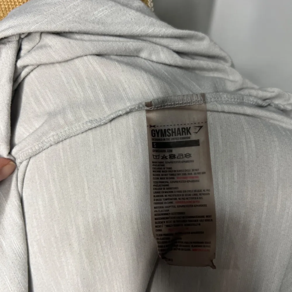 Gymshark Tank Top Size Small - Image 4