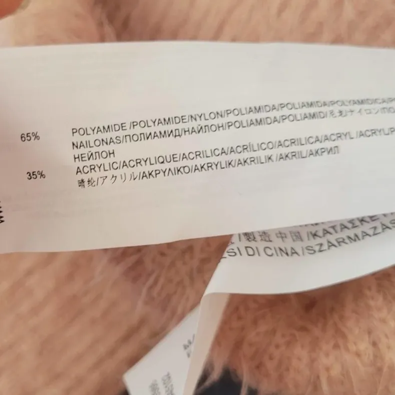 MinkPink Blue Florentine Fuzzy Off
Shoulder Sweater Cropped Eyelash Size Small - Image 7