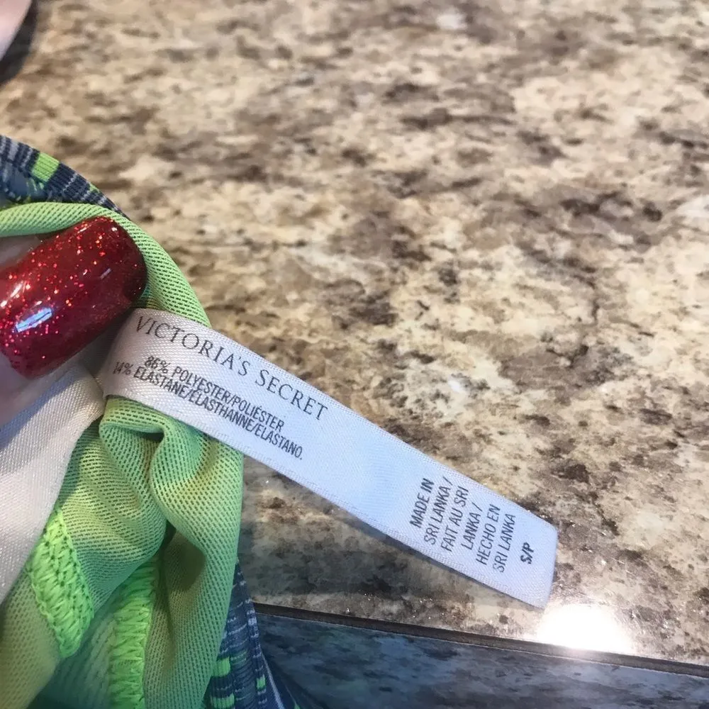 Victoria's Secret VSX Sports Bra Small Petite - Image 8