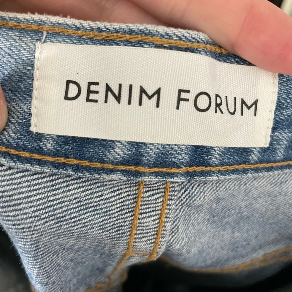 Denim Forum Joni High Rise Loose Distressed Jeans Light Wash 25 29L - Image 2