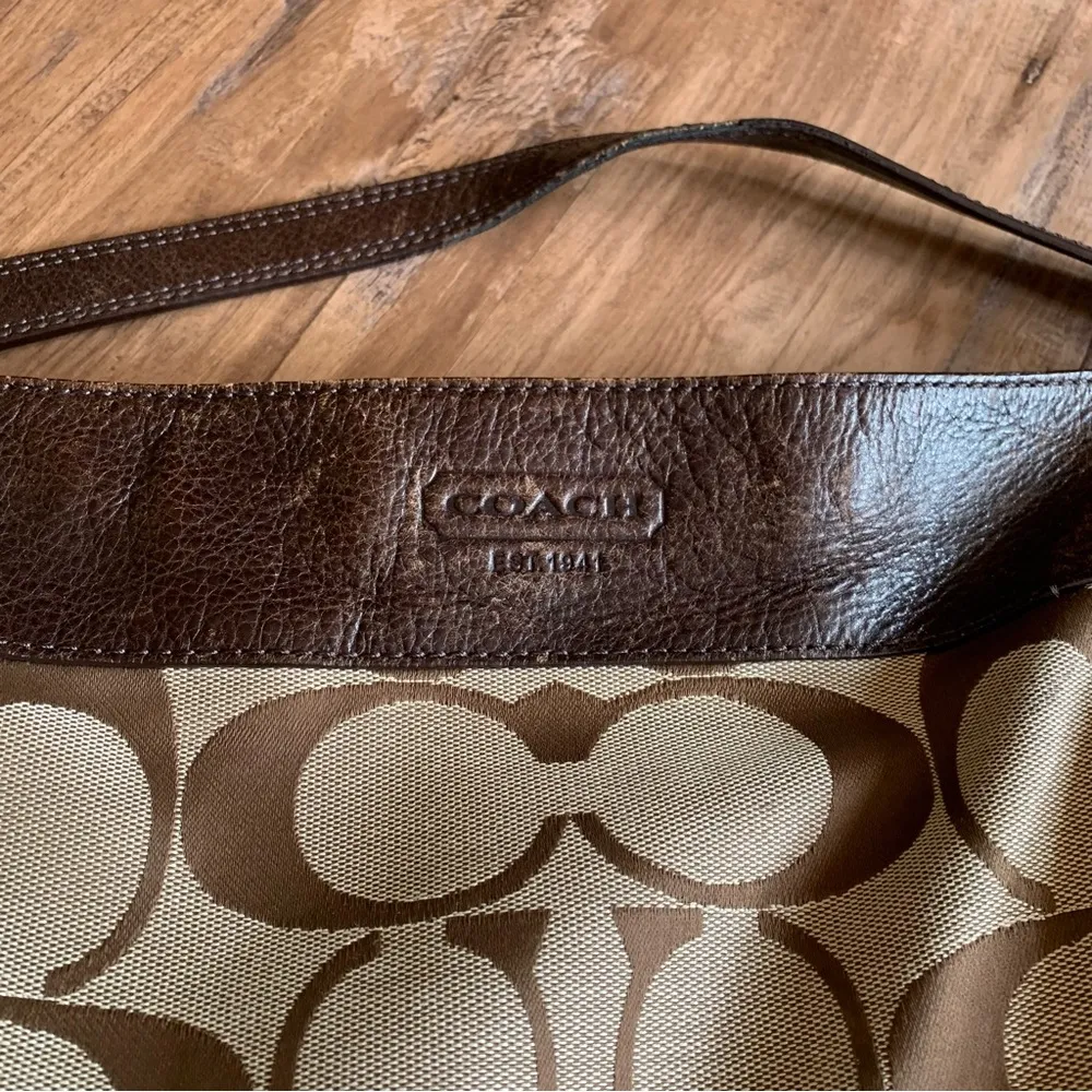 Coach  Zoe Signature Canvas & Leather Logo Shoulder Bag Purse Model D1049-F14708 - Image 3