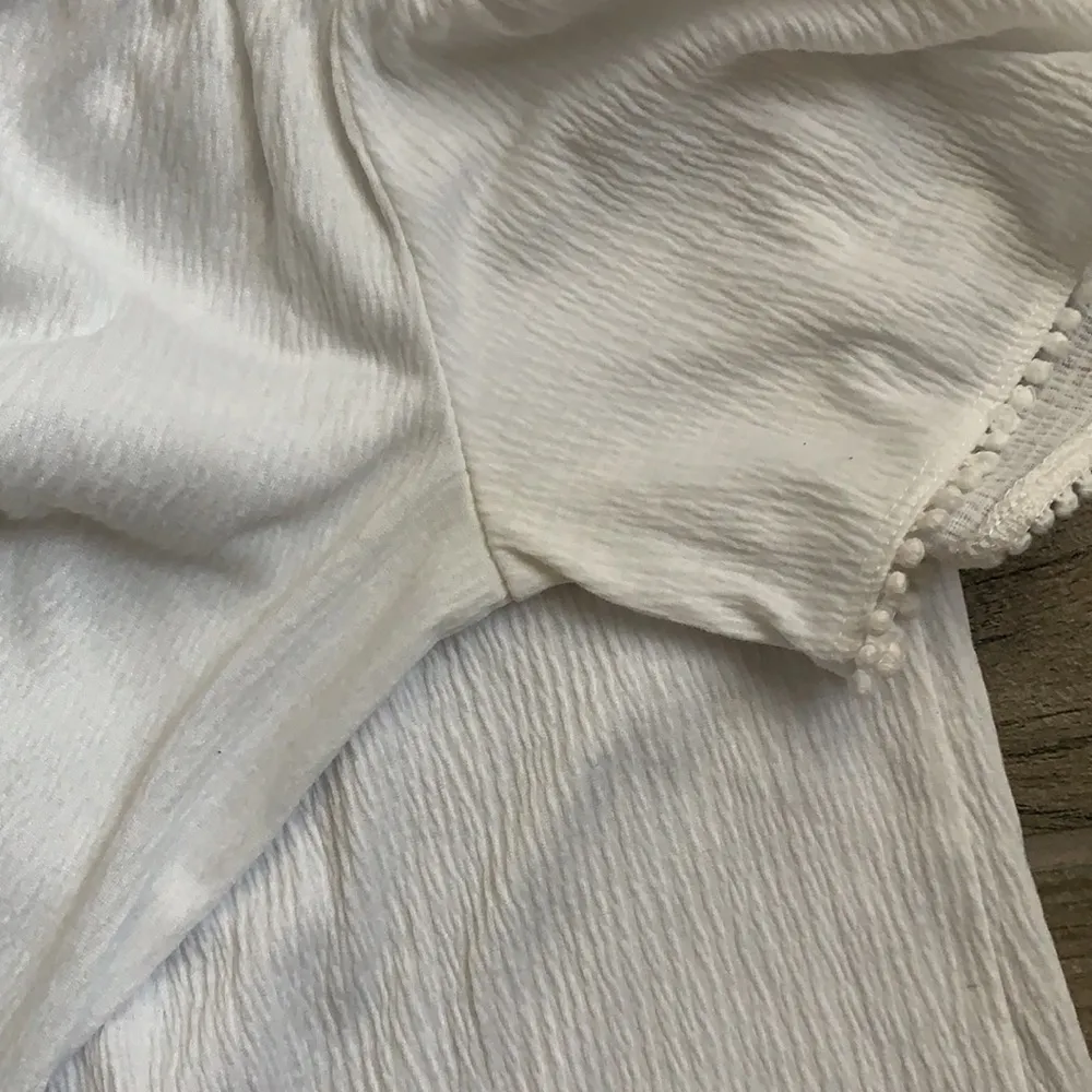 H&M ⭐️  divided white top - Image 5