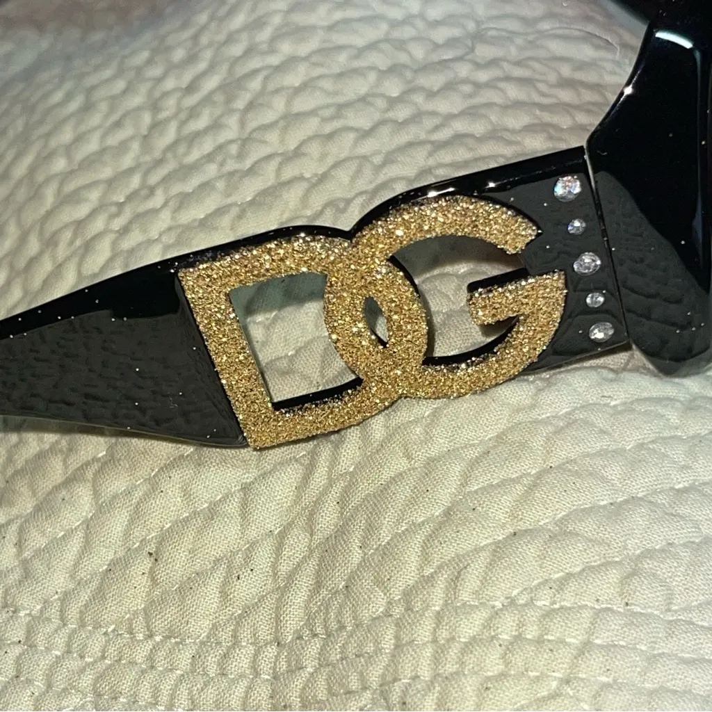 DG Black Sunglasses with Gold Lettering Super Bling 💎💎 - Image 2