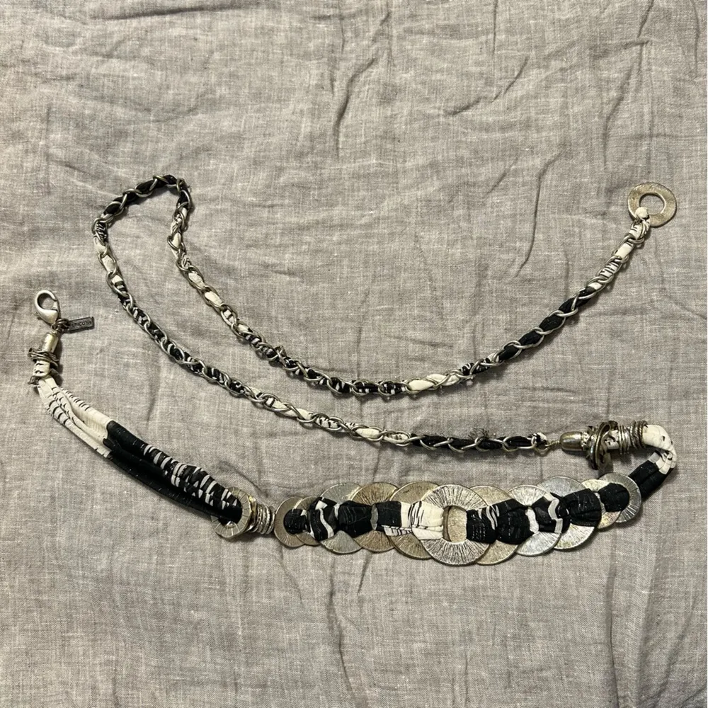 Chico's  Silver Black Circle Chain Link Ribbon Belt - Image 9