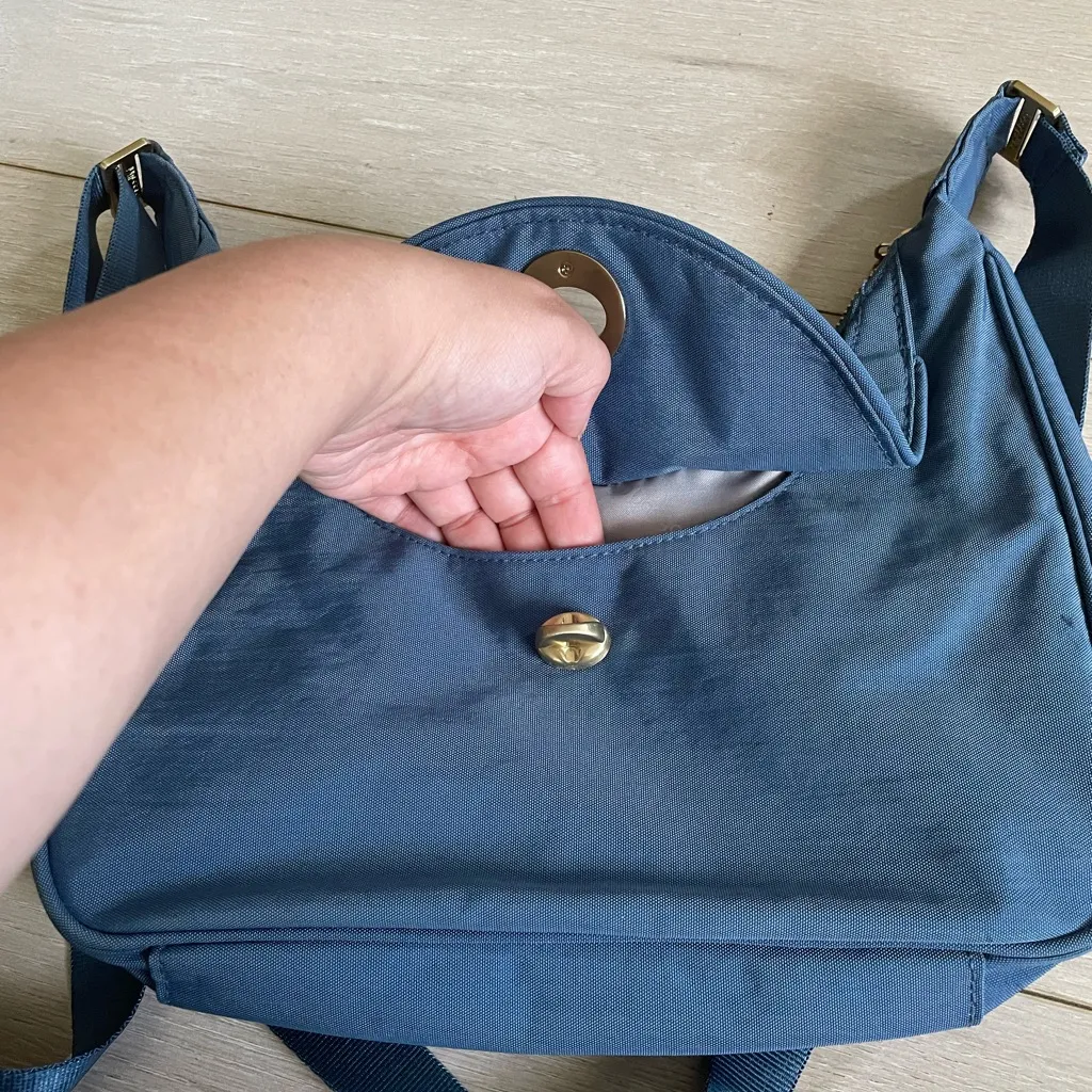 Baggallini  Blue Shoulder Bag Nylon Cross body - Image 6