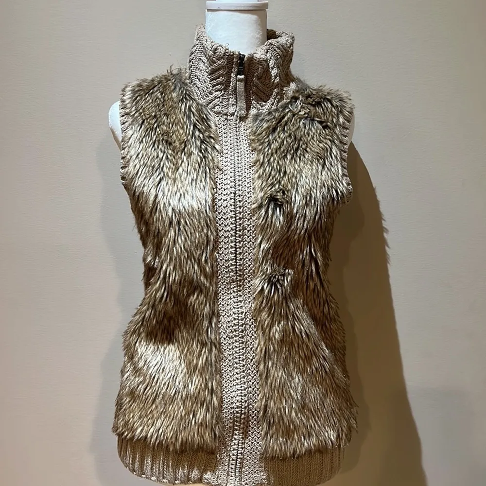 Kenar Faux Fur Knit Vest - Image 2