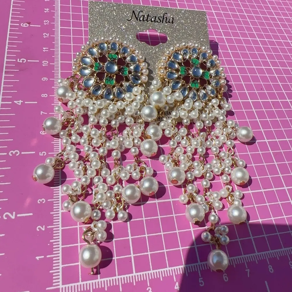 Natasha gold tone green heart tear drop crystal pave circle pearl tassel earring - Image 2