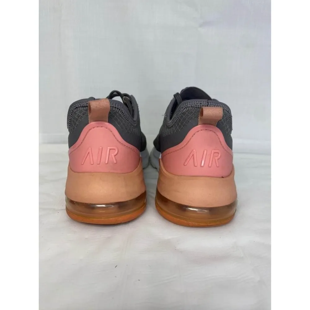 Nike Womens Air Max Motion 2 Running Shoes Gray size 7 - Image 4