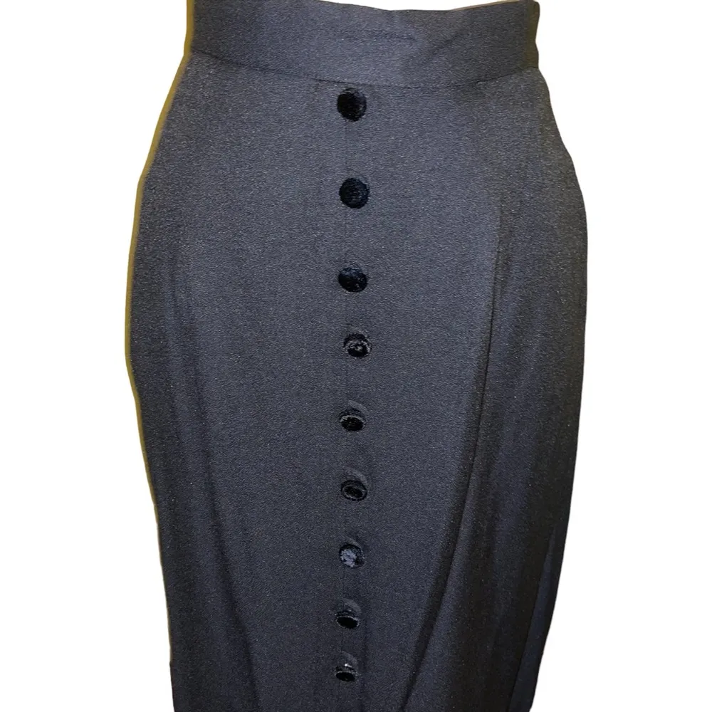 Scarlett Women’s 2 Pc Skirt Set Black Velvet Cuffs Neck Buttons Size 7/8 Vintage - Image 8