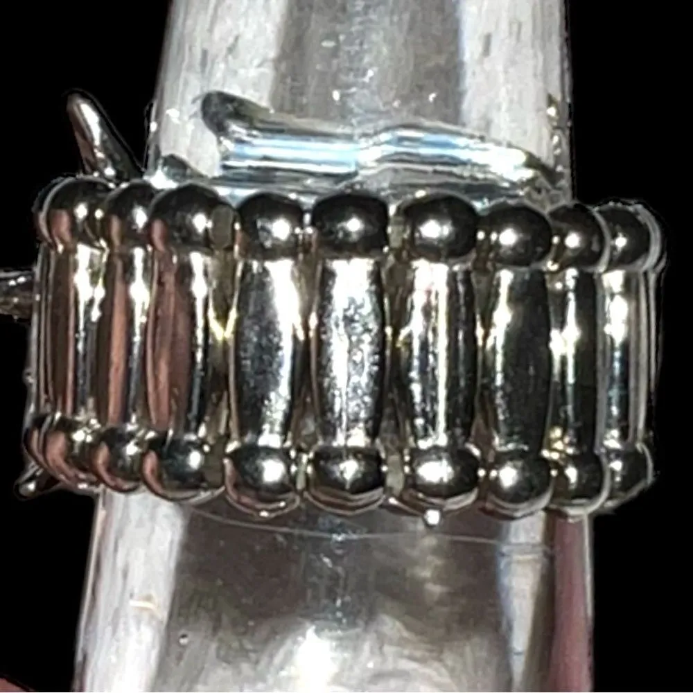 Pretty silver stretchy band starburst sparkling ring - Image 4