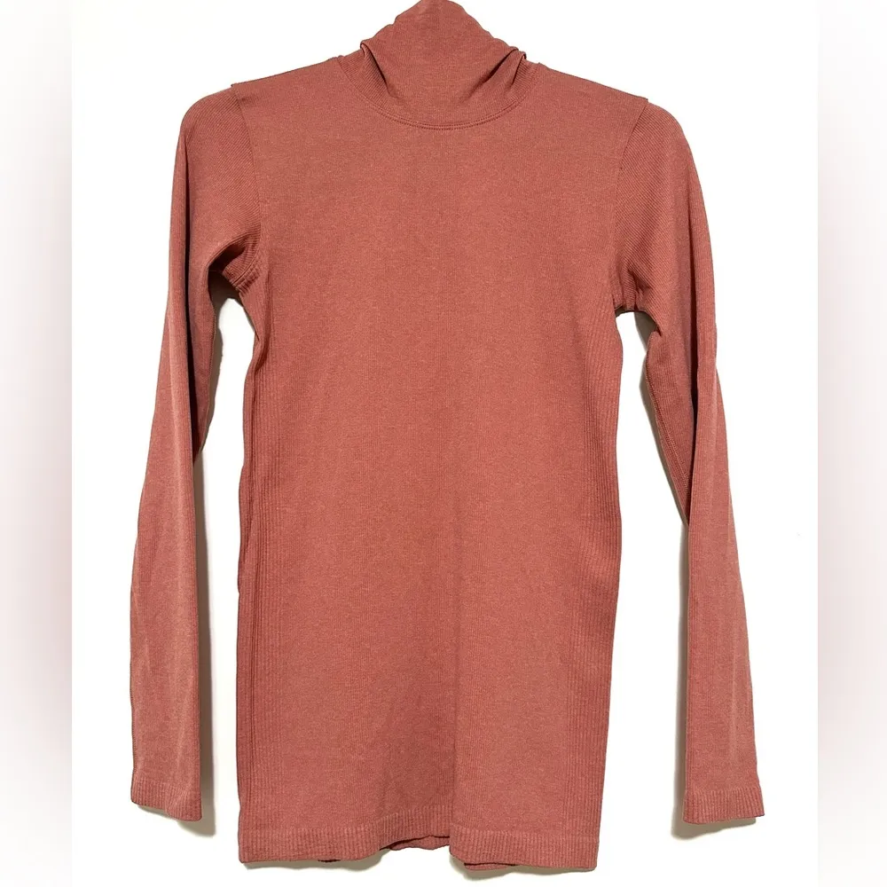 Lululemon Yin Vibes Turtleneck Copper Clay 8 - Image 4