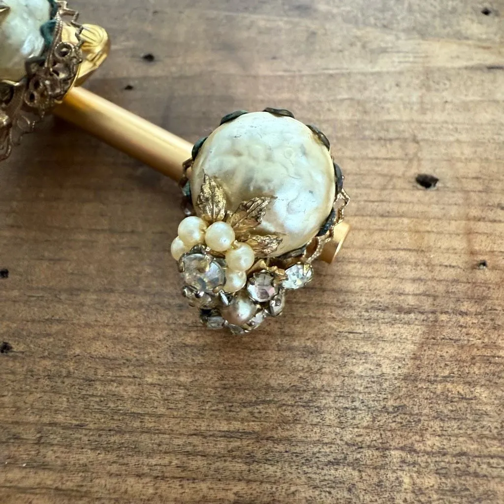 Vintage 50s Robert Signed Clip On Earrings Pearl Rhinestone Gold White - Image 3