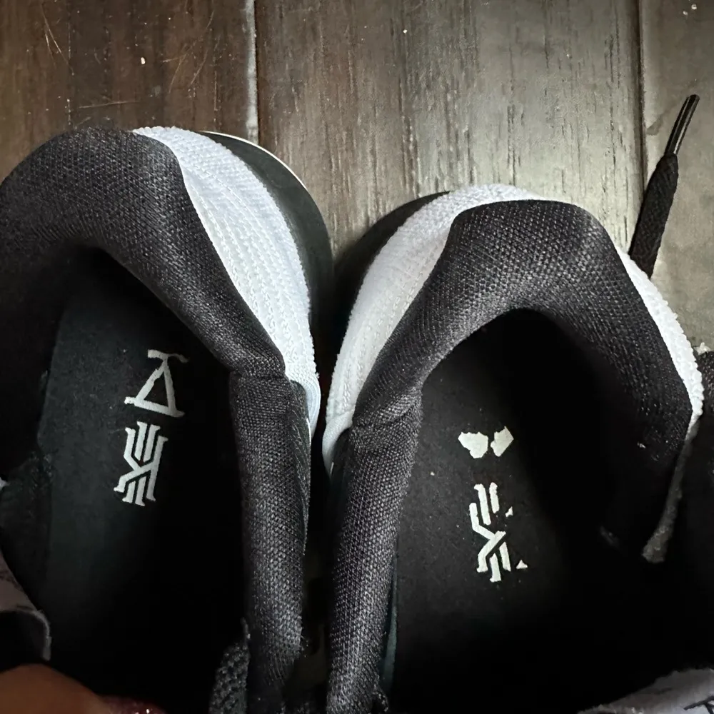 Nike NWOB  Kyrie 5 low size  7.5 black and white - Image 2