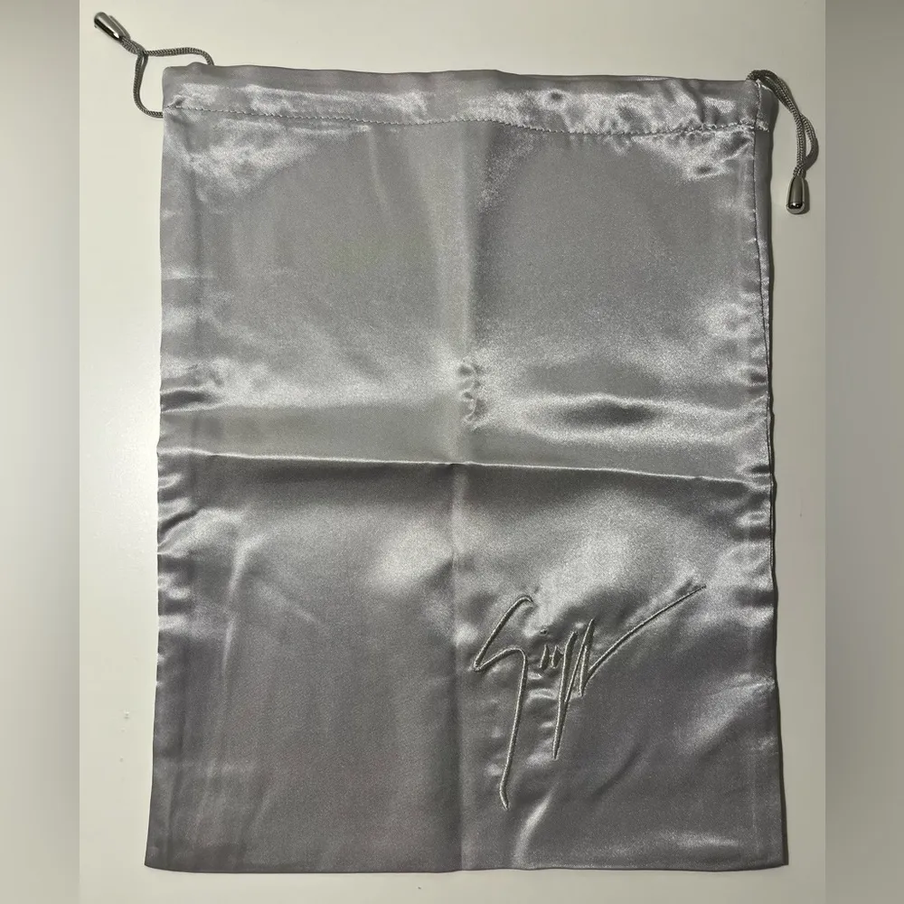 Giuseppe Zanotti  Authentic Adjustable Drawstring Handbag Purse Bag Dustbag - Image 2