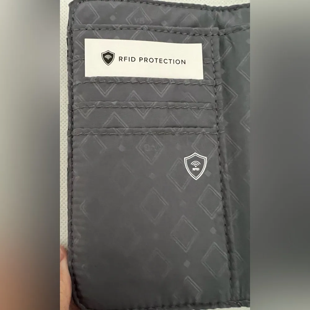 Vera Bradley | ladies Stellar Paisley RFID Euro trifold wallet. - Image 7