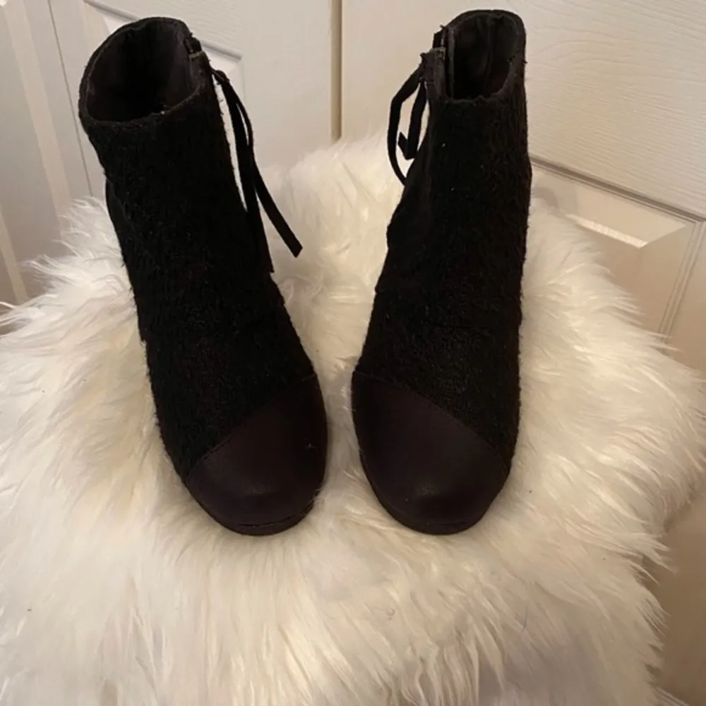 TOMS Women Black Heels US 6 - Image 2