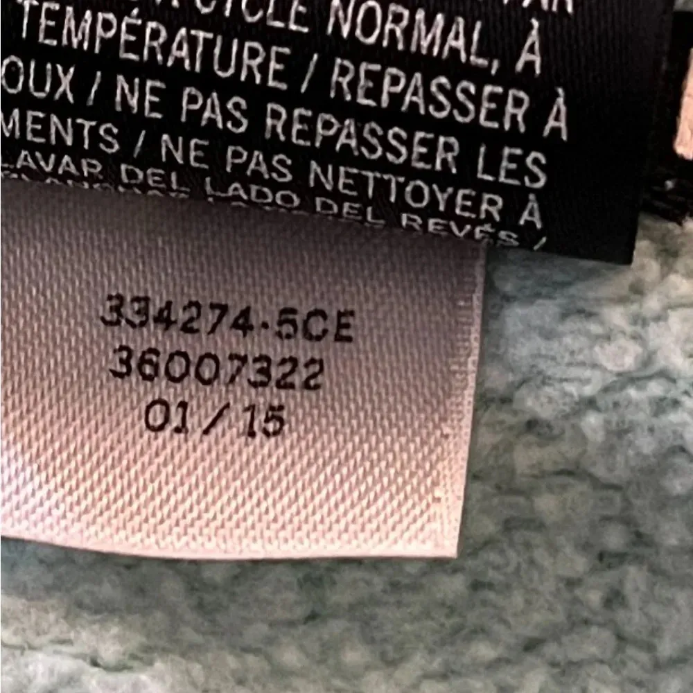 Pink two tone hoodie, size Large. This mint green hoodie has two front pockets. - Image 8