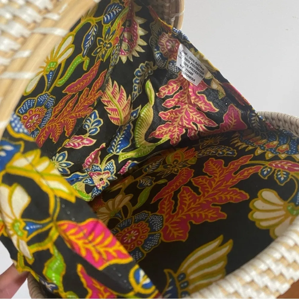 Rattan Circle Purse with Floral Lining Brown - Image 7