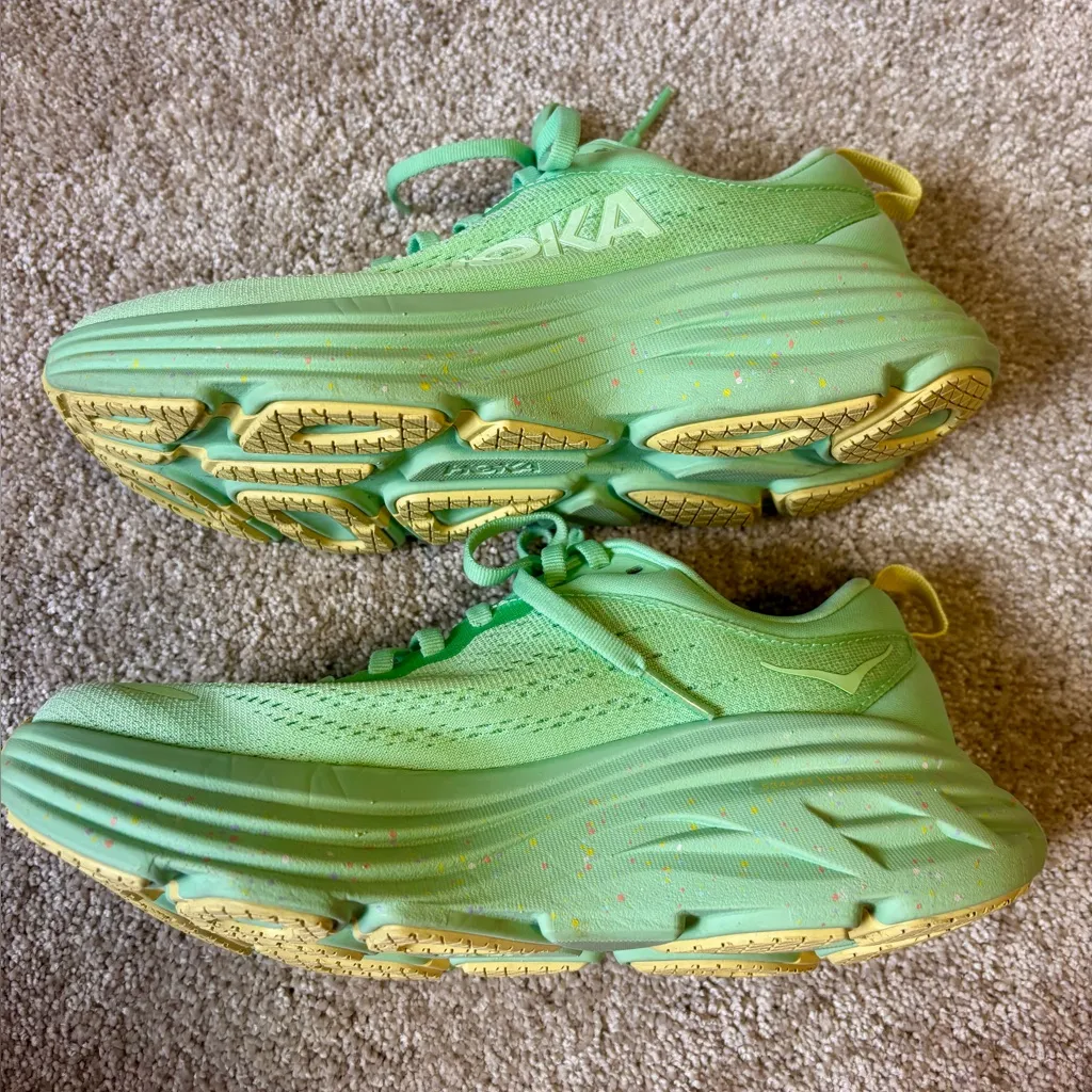 Hoka Women’s  Bondi 8. Lime Green. Size 5.5 - Image 13