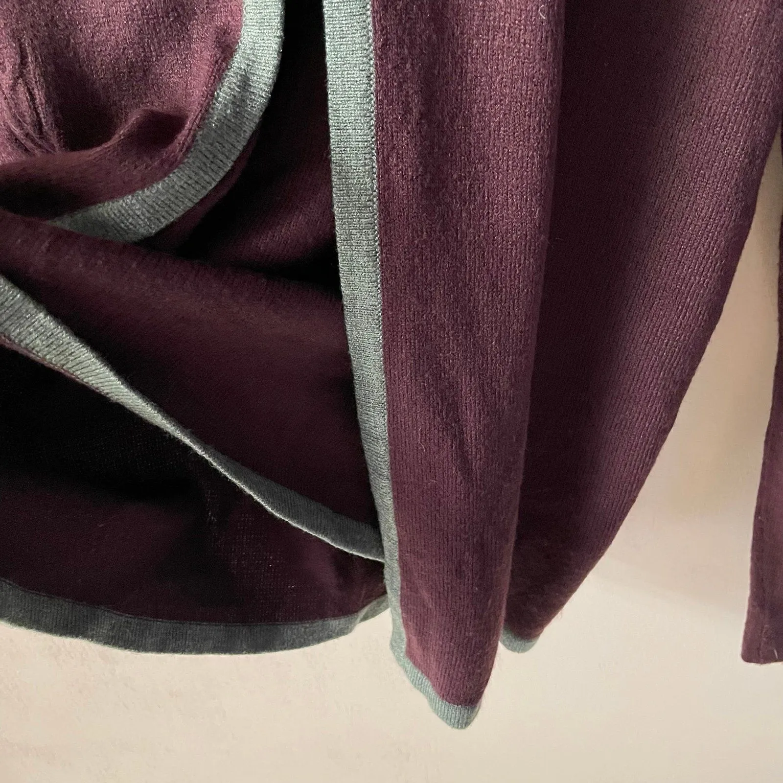 Vintage Sag Harbor Acrylic Burgundy/Wine & Gray Trim Grandma Cardigan Sz S GUC - Image 3