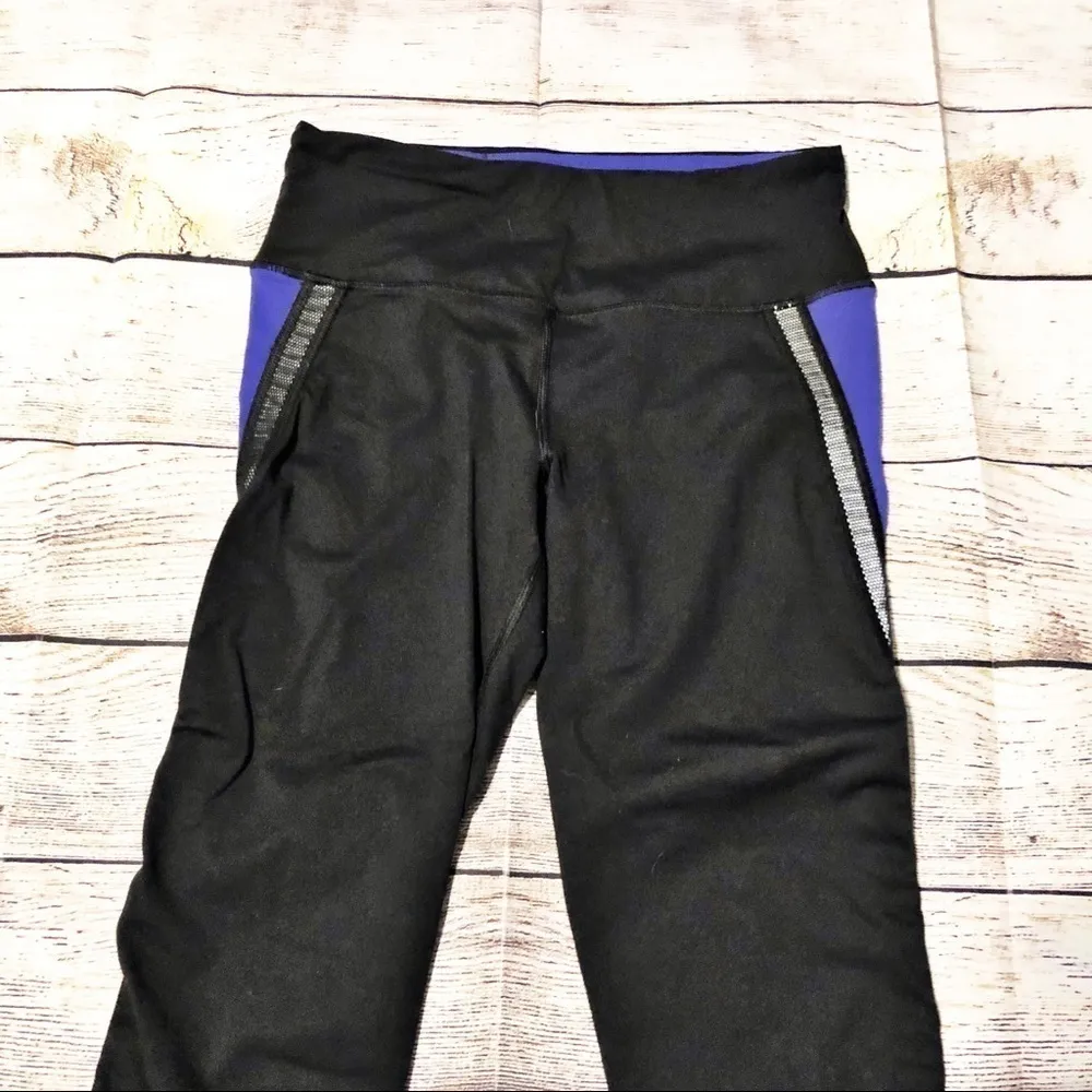 VSX Bombshell Crop Reflective Leggings Size S - Image 2