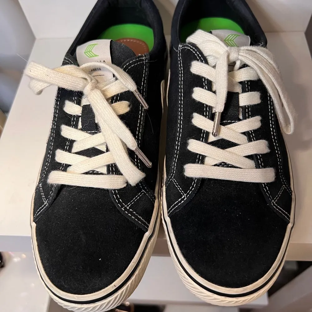 Cariuma Black Canvas Sneakers‎ with White Stripe Detail & Green Inner Sole - Image 2