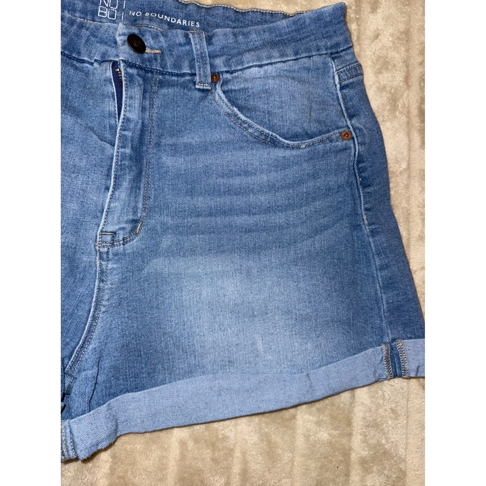 No Boundaries Denim Shorts Cuffed Hem Casual Blue Jean Shorts Size‎ 12 - Image 3