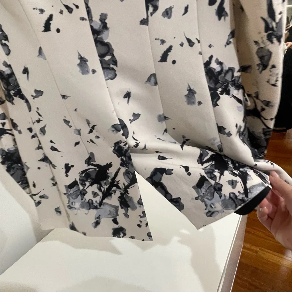 RACHEL Rachel Roy Black and White Floral Blazer Size 4 - Image 4