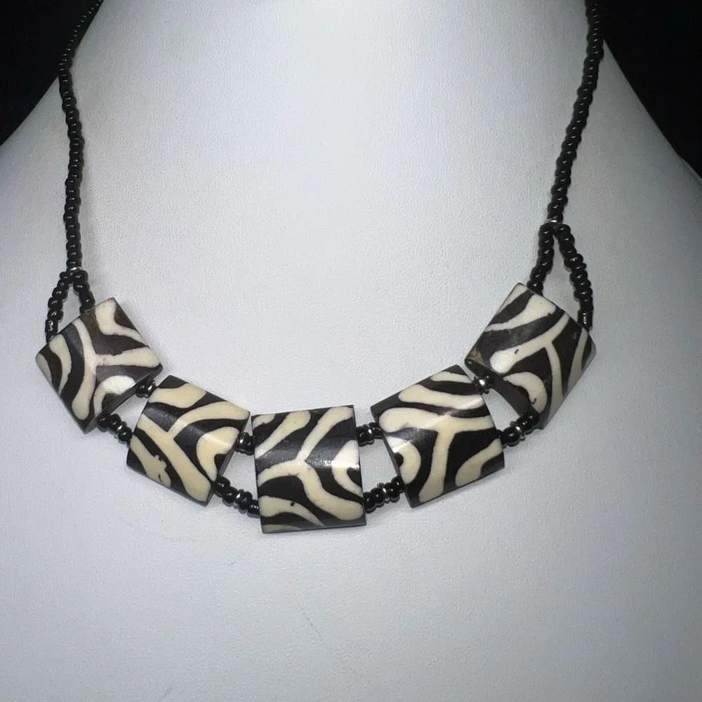 Vintage Wood and Seed Bead Collar Statement Necklace Black - Image 2