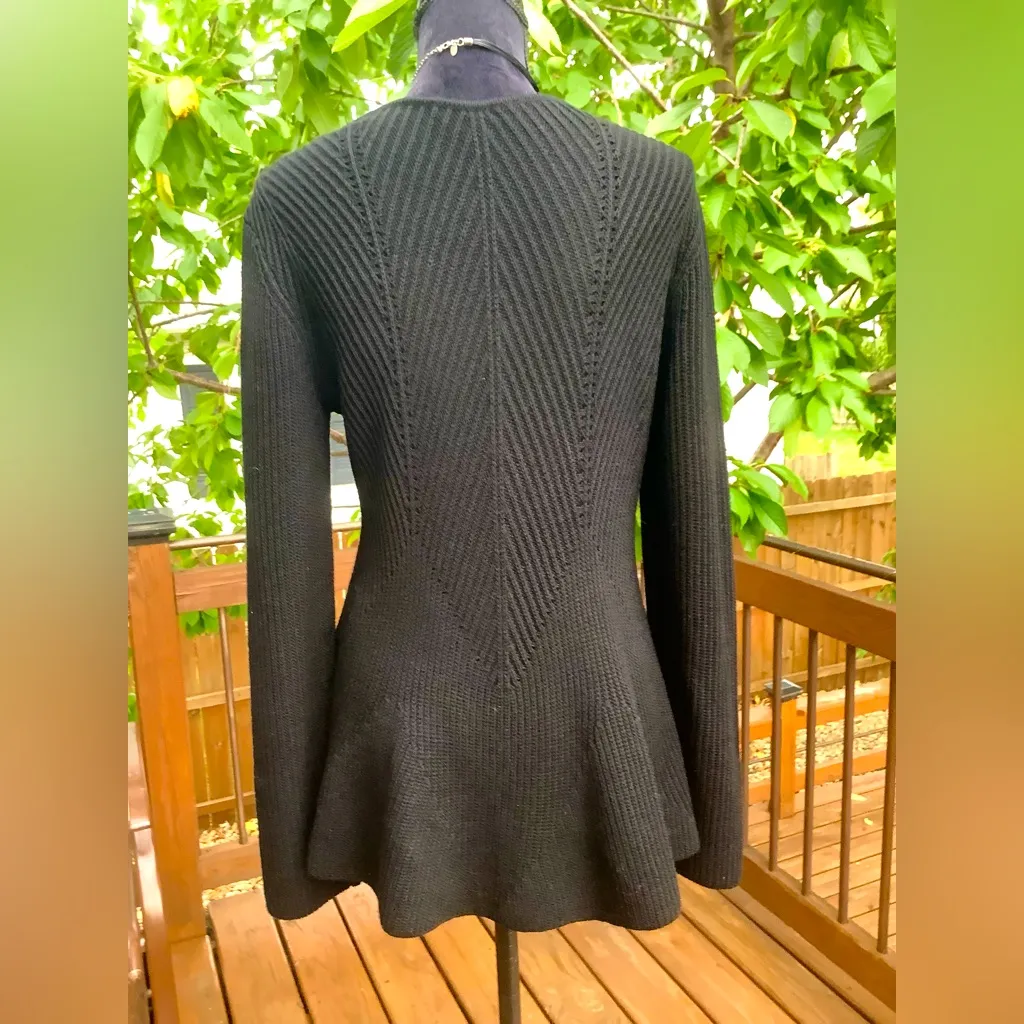 ST. JOHN tunic sweater- very nice🌹🌹 - Image 5