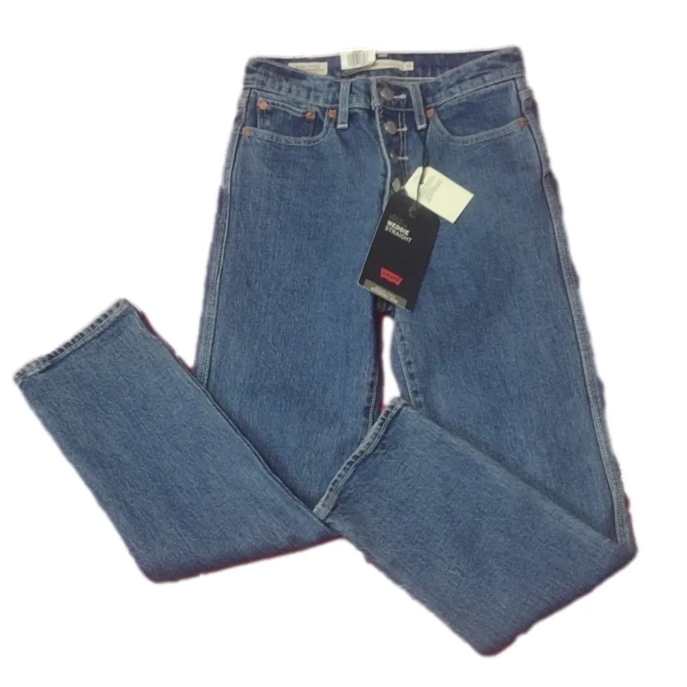 LEVI’S premium wedgie straight cropped jeans size 24x26 - Image 2