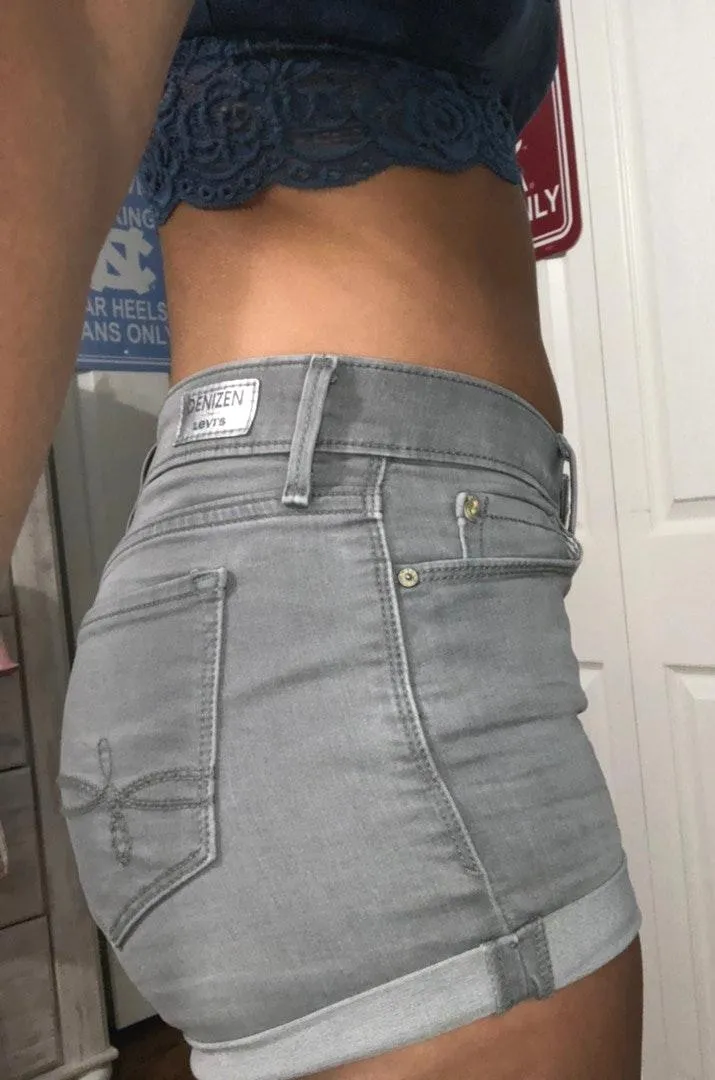 Levi’s Jean Shorts - Image 2