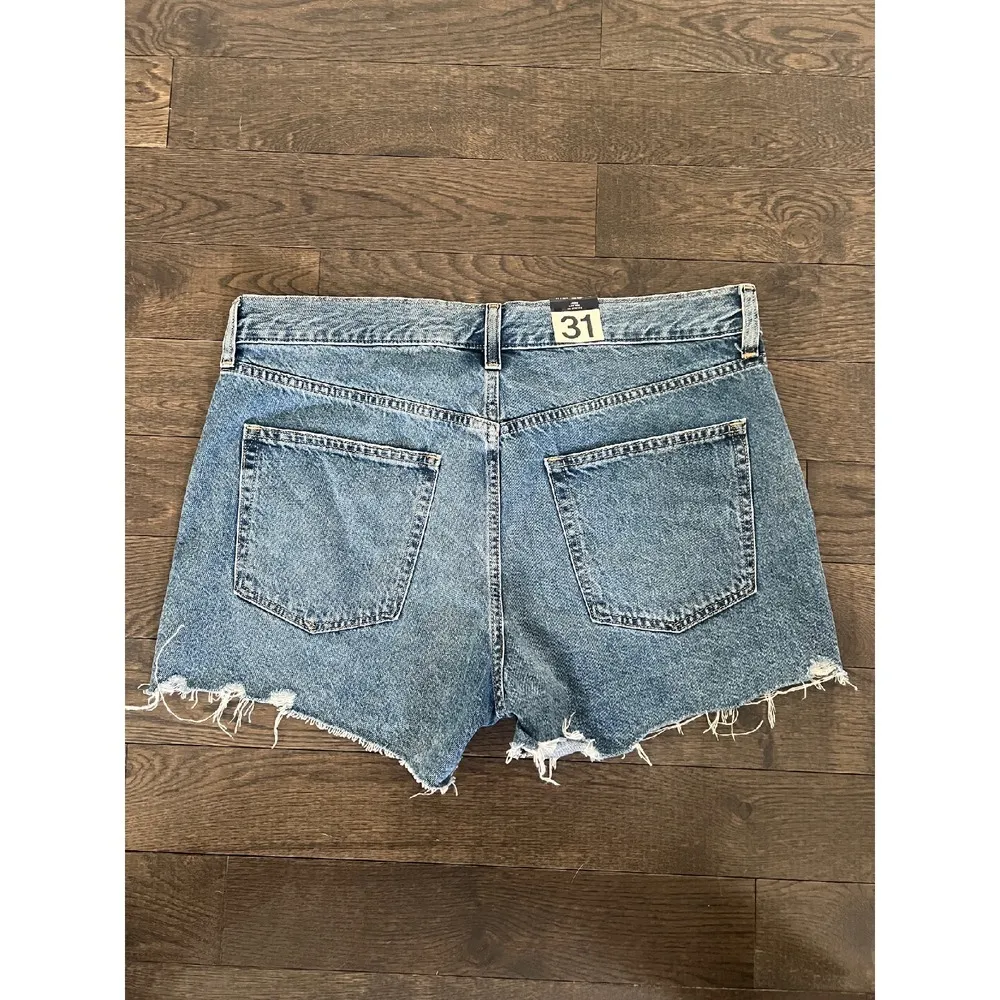 GAP Low Stride Denim Shorts Frayed Hem Distressed Blue Jean Shorts Size 31 NWT - Image 2