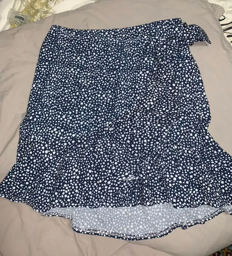 SheIn Printed Wrap Skirt - Image 3