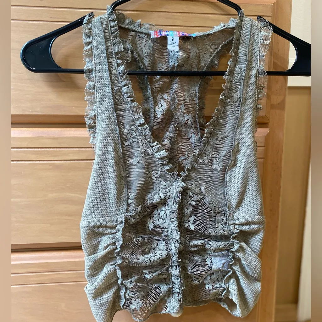 Urban Outfitters lace sexy vest top size small - Image 4