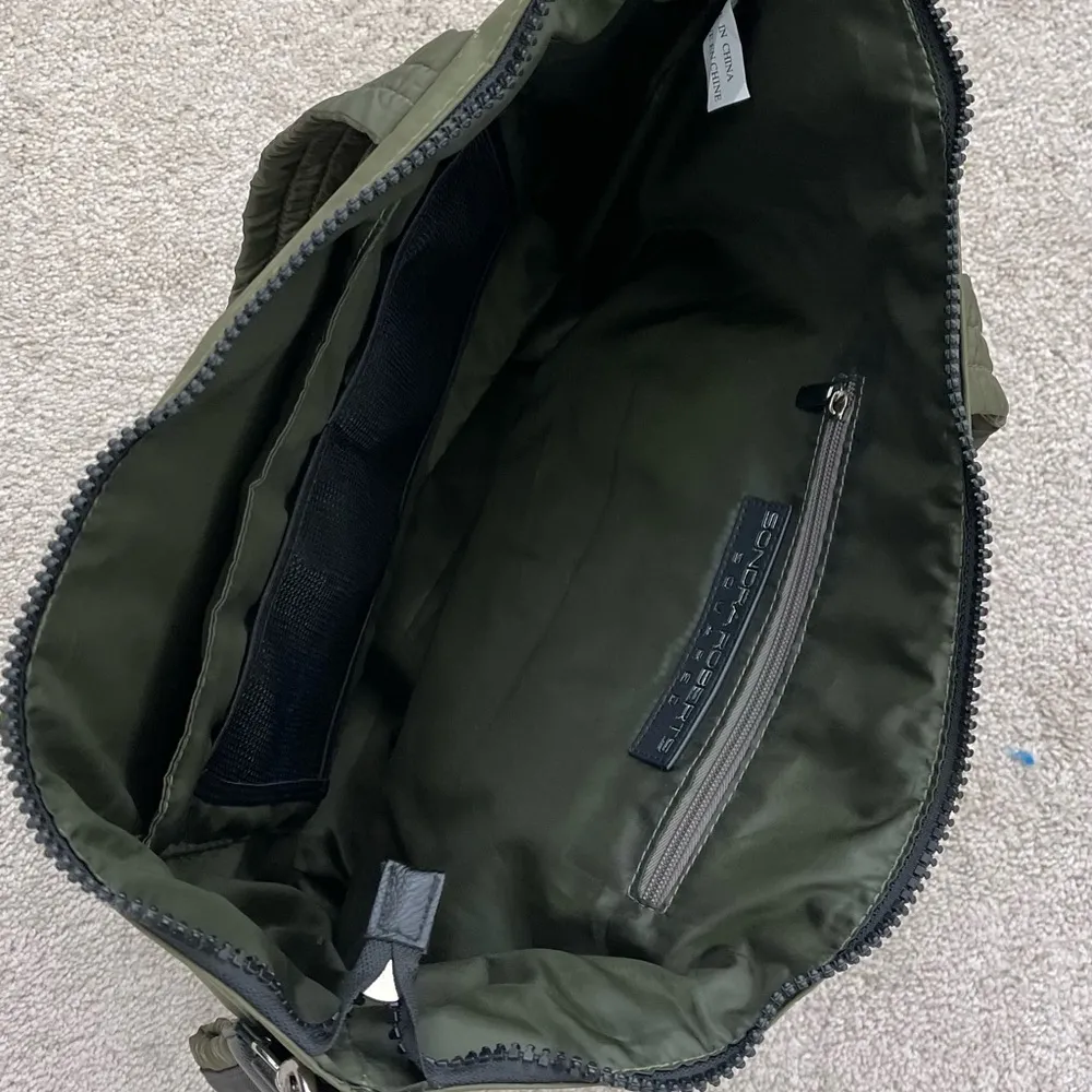 SONDRA ROBERTS waterproof tote bags NWT - Image 3