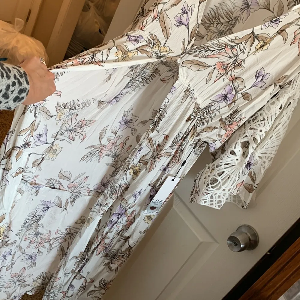 Life overalls coverups NWT White Size M - Image 3