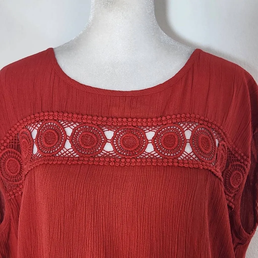Band of Gypsies Red Sleeveless Crop Top with Crochet Lace NWT Size Medium - Image 2