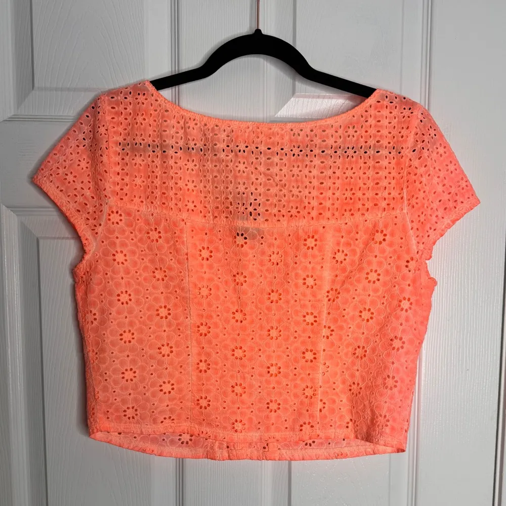 ABERCROMBIE & FITCH NWT Neon Coral Eyelet Crop Top Size M‎ Summer Beachy - Image 2