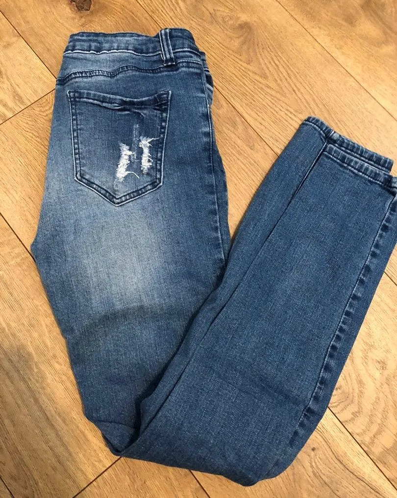 Ripped Jeans  - Image 6