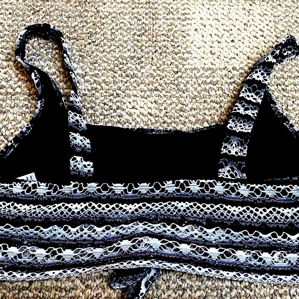 Black and White Tie Bikini Top - Image 2