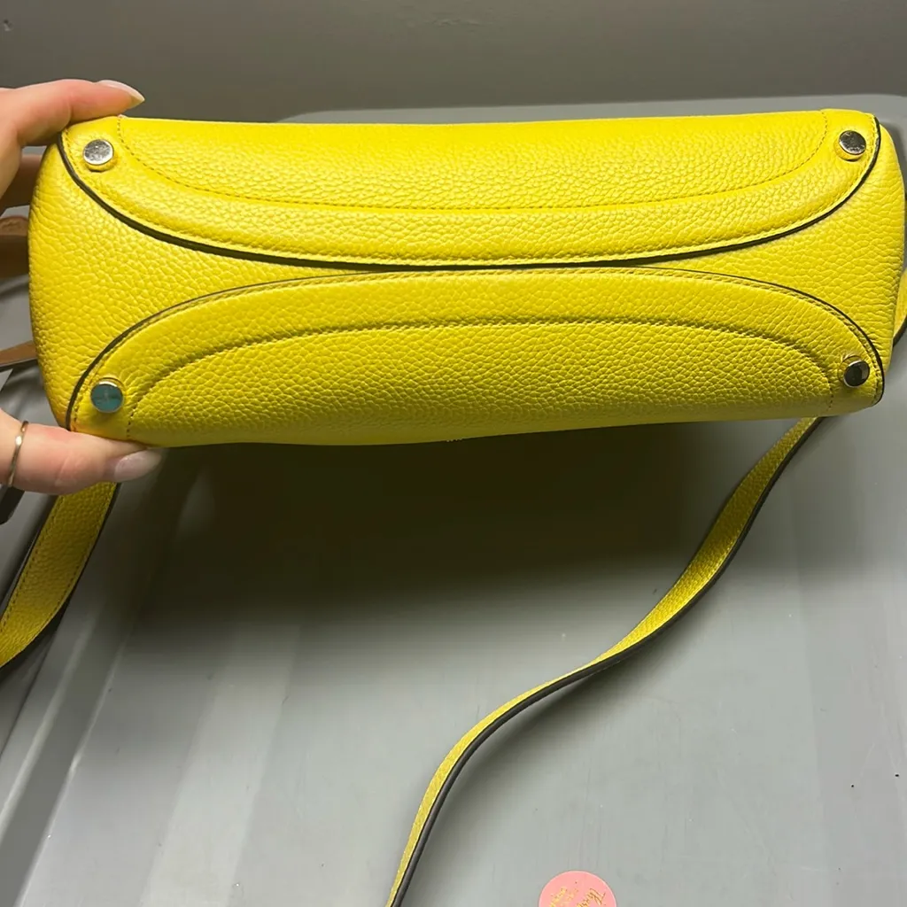 Brand‎ new only used once kate spade knott medium satchel in “yellow sesame” - Image 9