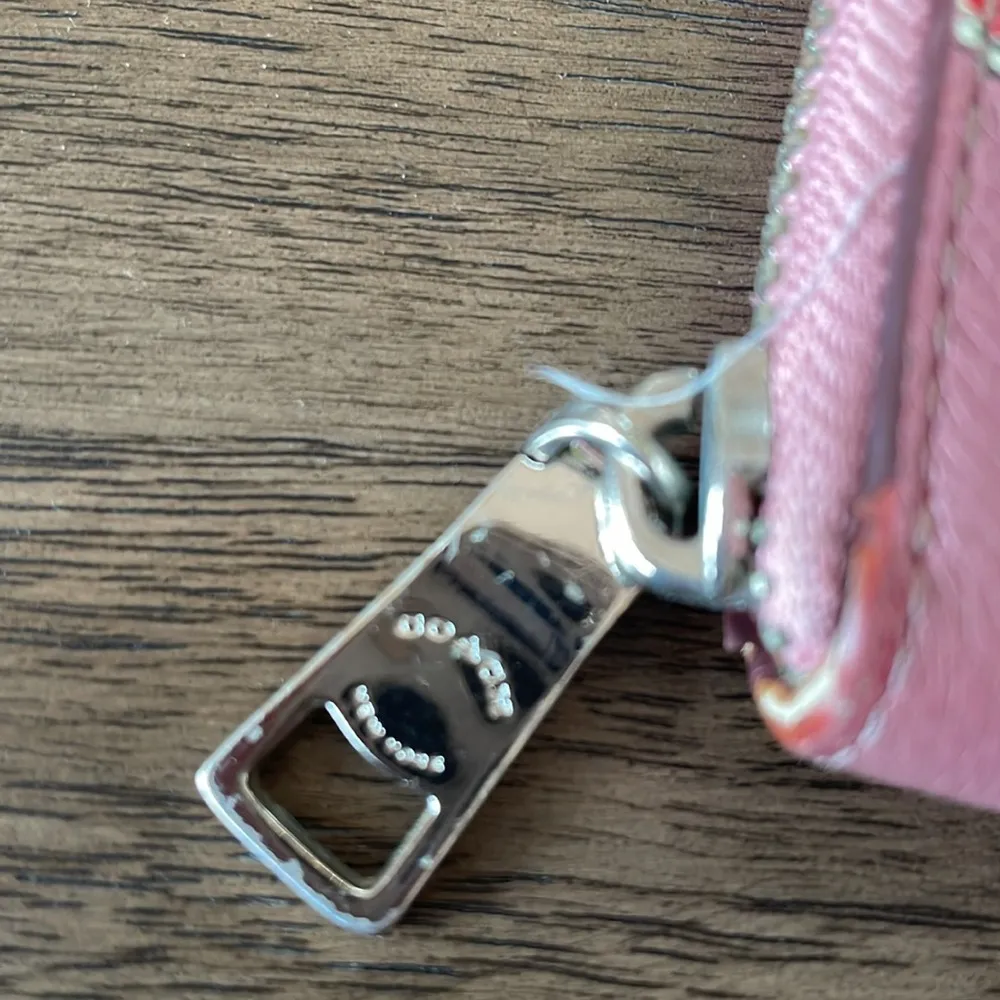 Coach Hearts Zippy Long Wallet - Image 3