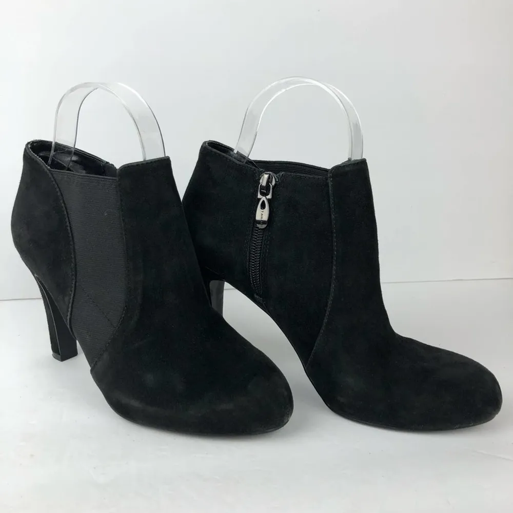 Tahari Suzi Suede Ankle Bootie in Black Size 6 - Image 8