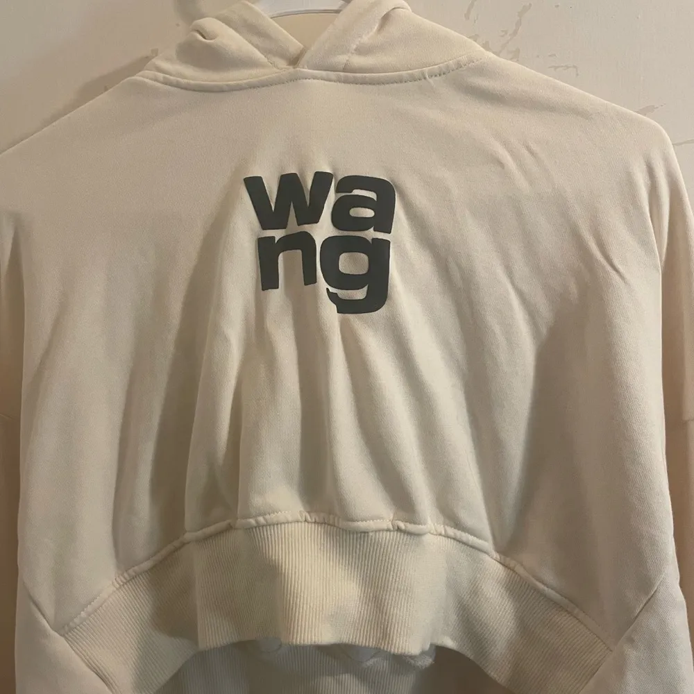 Alexander Wang Cream Boxy Cropped Sweatshirt - Image 2