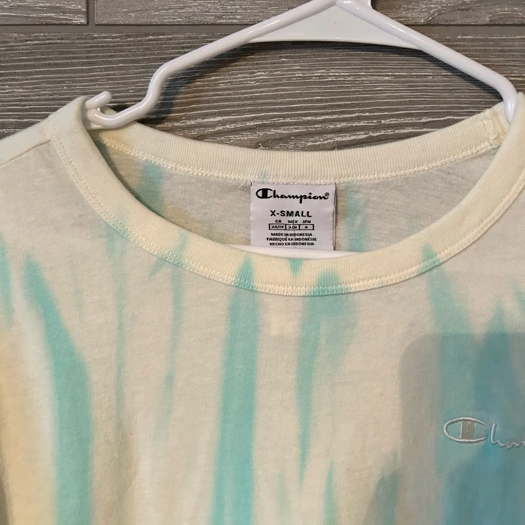 Champion tie dye‎ crop top XS new with tags blue and cream - Image 2