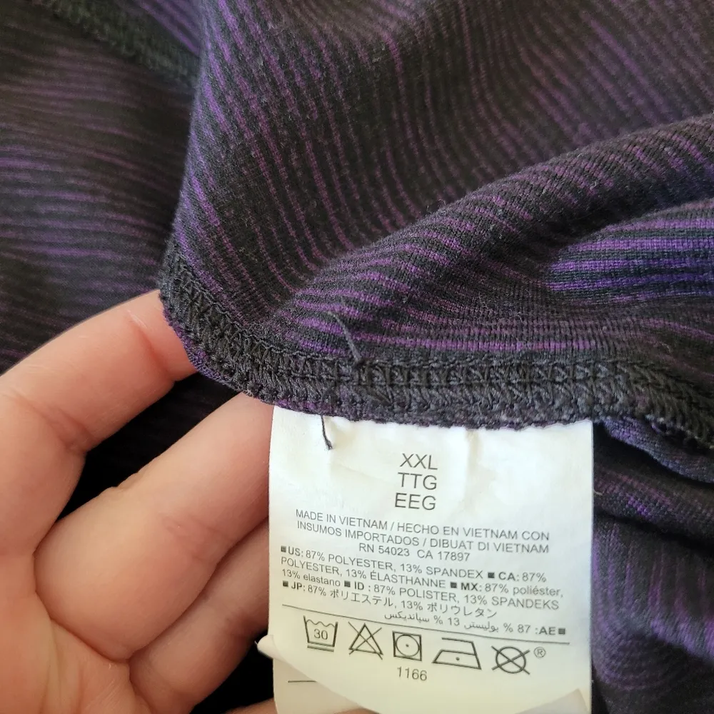 Old Navy Active Purple and Black Striped Leggings - Image 10