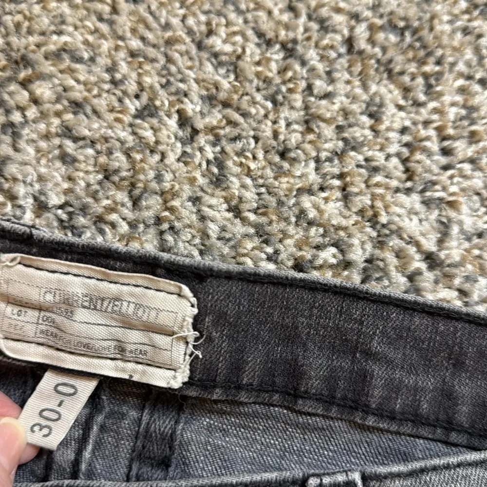 Current Elliott distressed black jeans 30 - Image 4