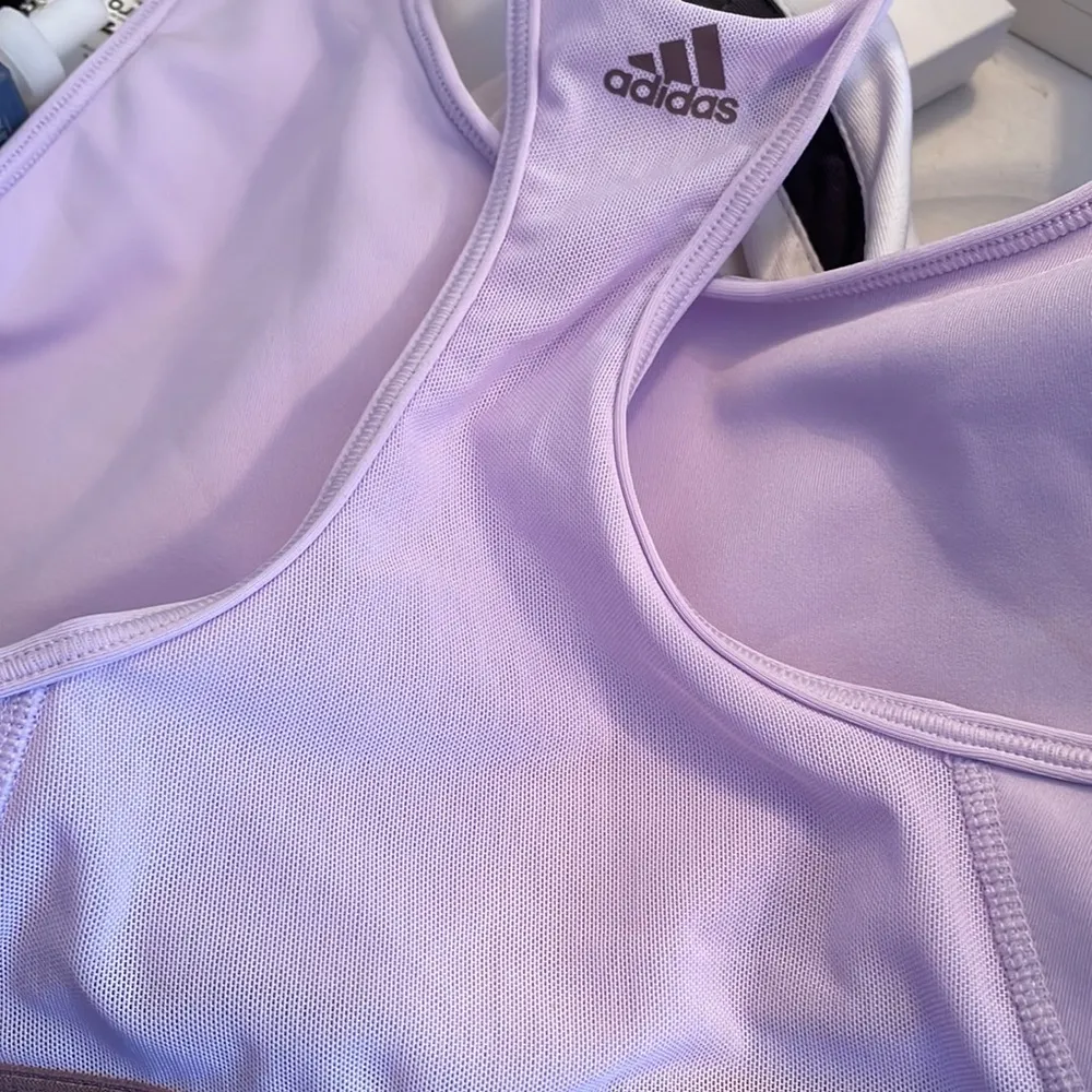 😫😍 Cutest Lavender Adidas Sports Bra - Image 4