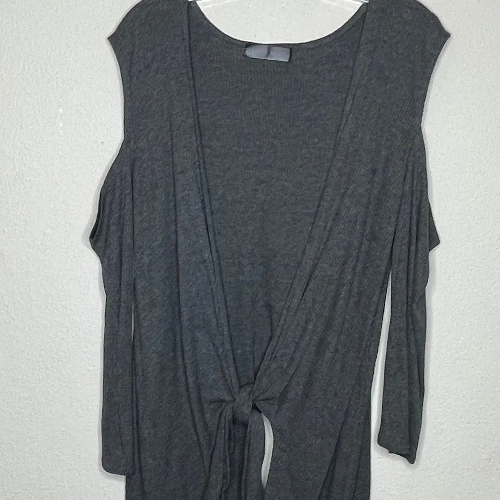 East N West Tie‎ Cover - Image 7